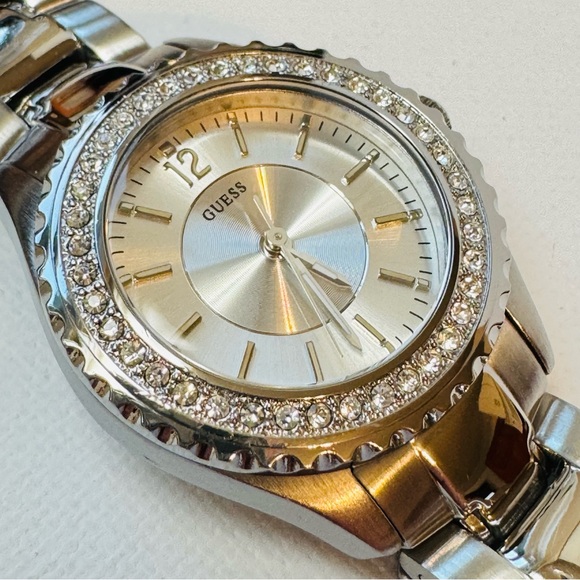 Guess WaterPro Womens Silver Stainless Dress Watch Crystals  display picture 1